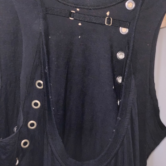 Fun, sexy layer. Featuring silver circle details. - Picture 4 of 6